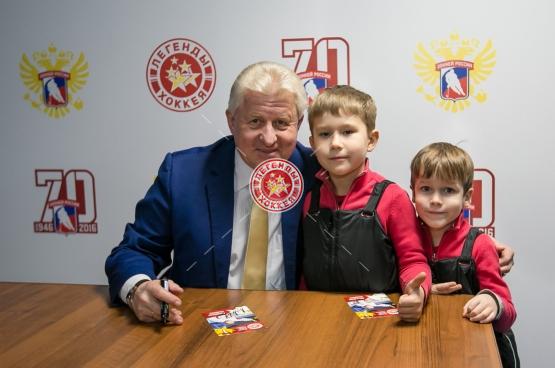 Автограф-сессия В.С. Мышкина на Кубке Первого канала