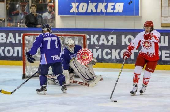 Предновогодний матч с ХК Град