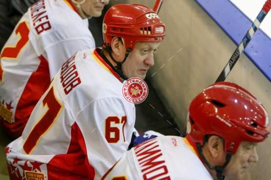 Предновогодний матч с ХК Град