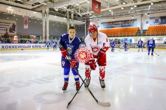 Предновогодний матч с ХК Град