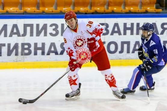 Предновогодний матч с ХК Град