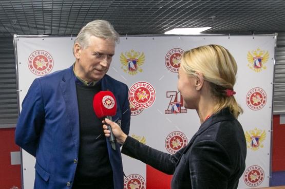 Автограф-сессия В.Я. Лутченко на Кубке Первого канала