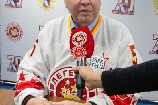 Автограф-сессия Ю.Е. Ляпкина на Кубке Первого канала