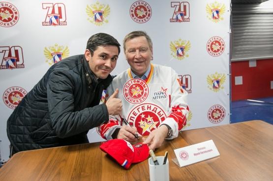 Автограф-сессия Ю.Е. Ляпкина на Кубке Первого канала