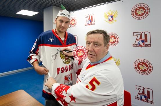 Автограф-сессия Ю.Е. Ляпкина на Кубке Первого канала